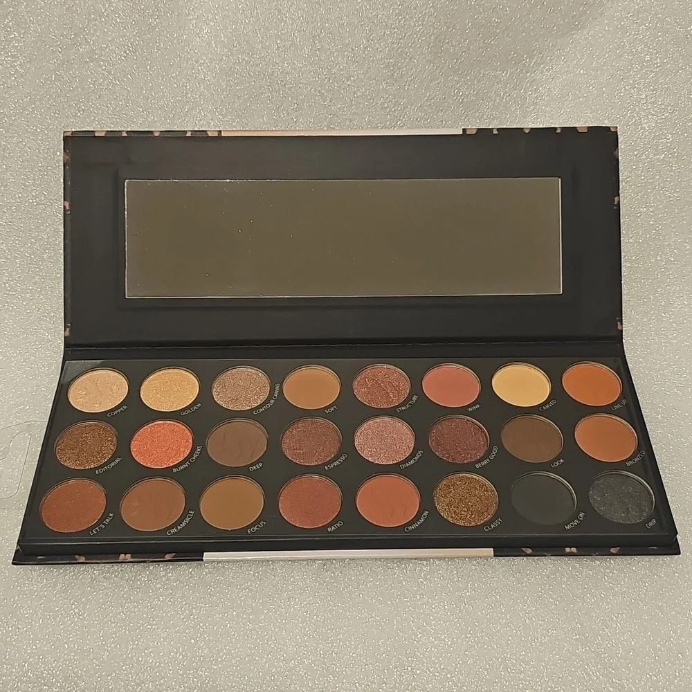 Nine West Sculpt & Shade Eye Collection - Multi-Color 24PC Eyeshadow Palette